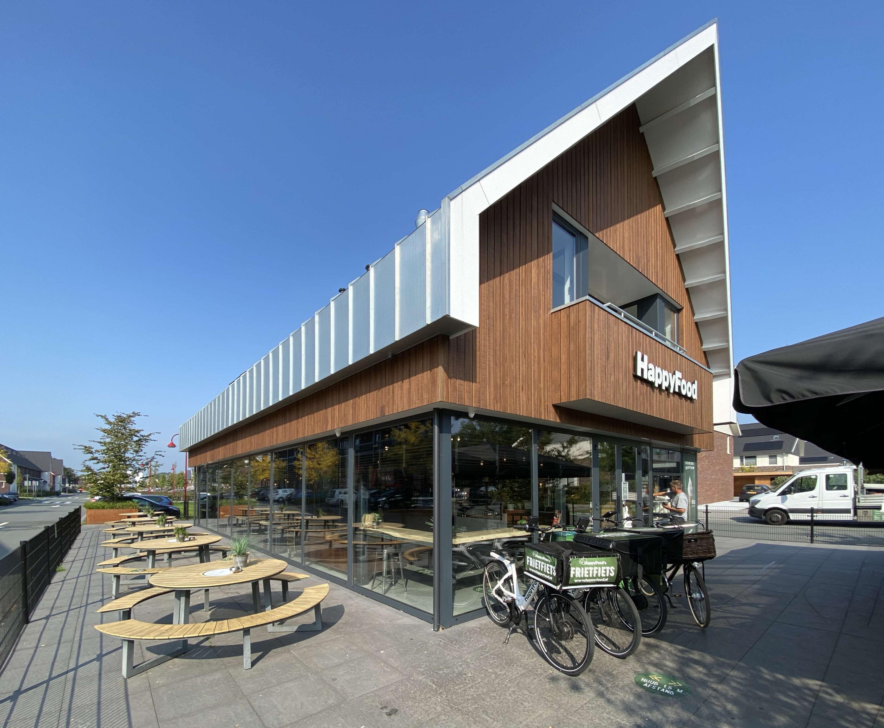 Nieuwbouw cafetaria en appartementen Barneveld Bouwbedrijf Klomp